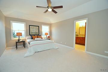 833 Queens Gate Cir., Sugar Grove, IL 60554