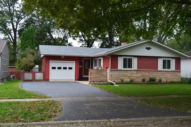 388 Hickory Dr., Crystal Lake, IL 60014