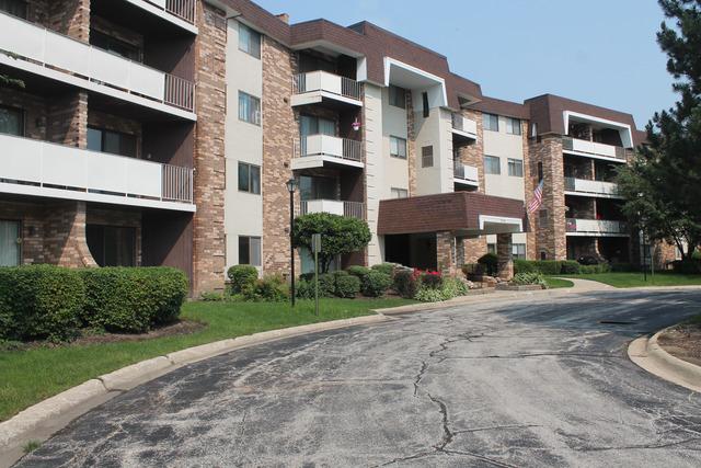 3300 N Carriageway Dr. #107, Arlington Heights, IL 60004