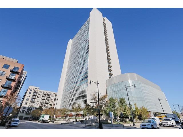 500 W Superior St. #711, Chicago, IL 60654