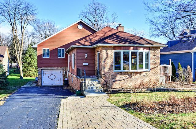 5417 Blodgett Ave., Downers Grove, IL 60515
