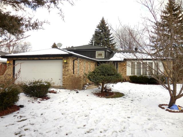 10111 S 81st Ct., Palos Hills, IL 60465