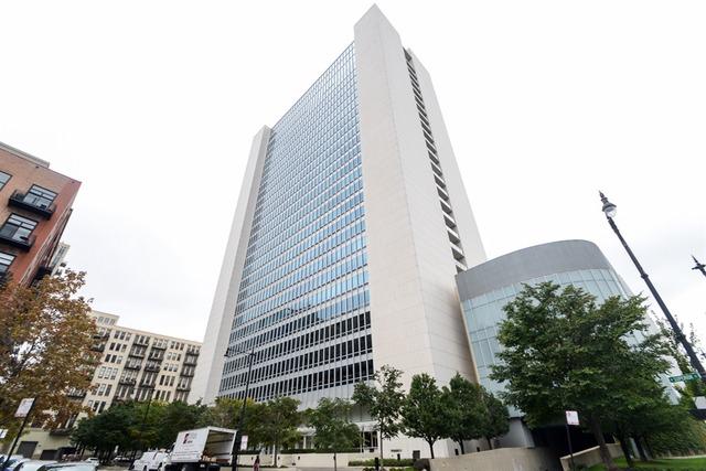 500 W Superior St. #1802, Chicago, IL 60654