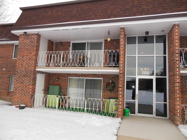 1110 Westover Ln. #2D, Schaumburg, IL 60193