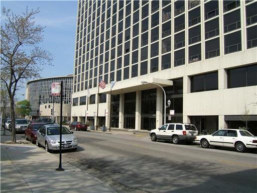 4343 N Clarendon Ave. #1202, Chicago, IL 60613