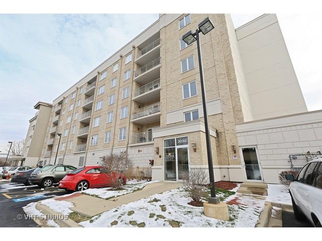 2030 Saint Regis Dr. #624, Lombard, IL 60148