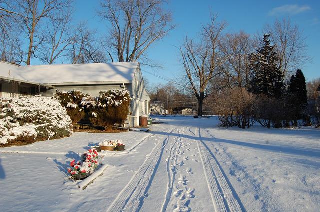 4055 Douglas Rd., Downers Grove, IL 60515