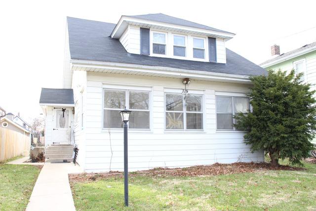 719 Lebanon St., Aurora, IL 60505