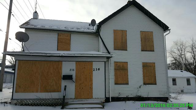 216 N Walnut Ave., Freeport, IL 61032