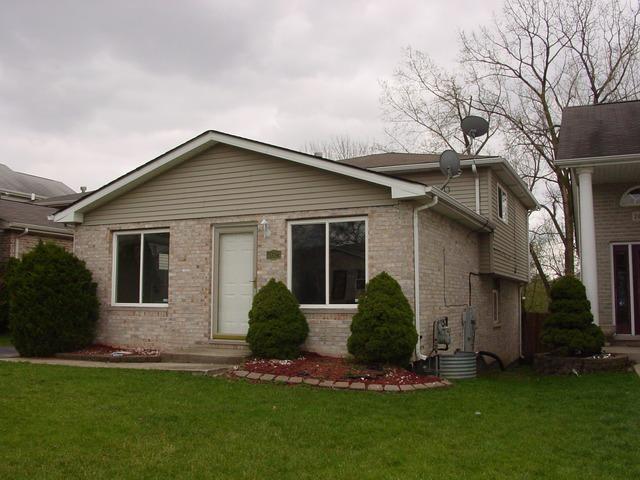 2621 Grove St., Blue Island, IL 60406