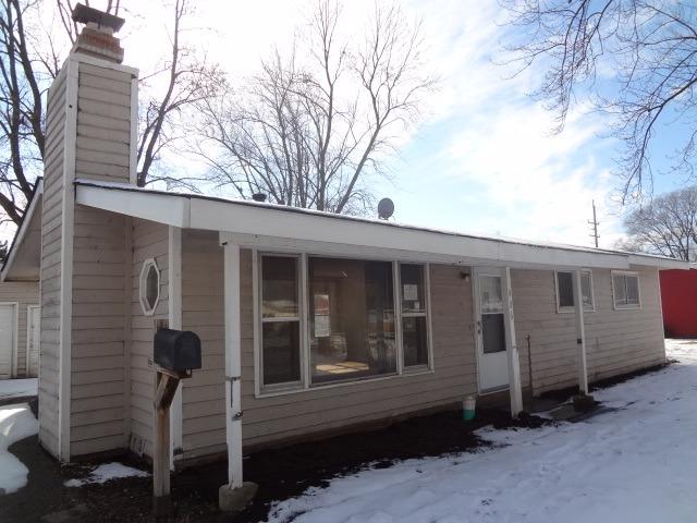 406 Spruce St., North Aurora, IL 60542
