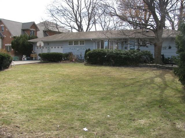 1125 Everett Ln., Des Plaines, IL 60018