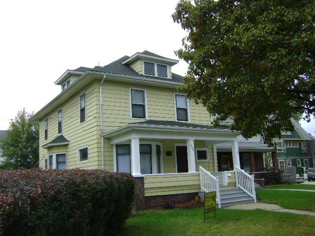 319 North Ave., Aurora, IL 60505