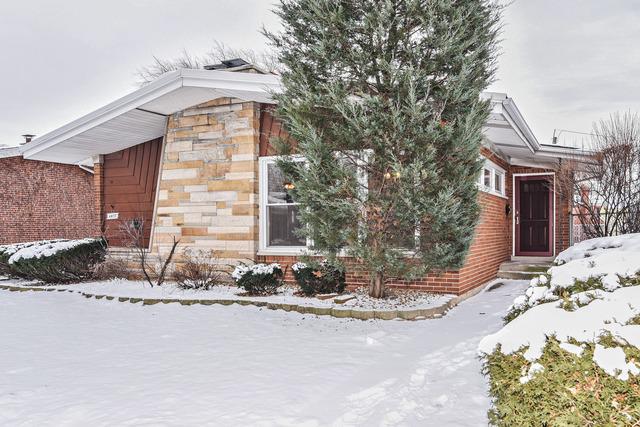 4437 W 100th St., Oak Lawn, IL 60453