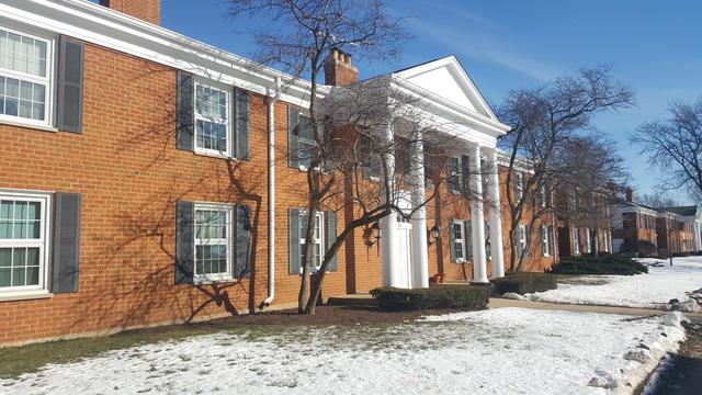 501 Coventry Ln. #1, Crystal Lake, IL 60014