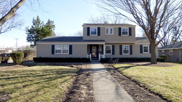 837 Harriet Ln., Barrington, IL 60010