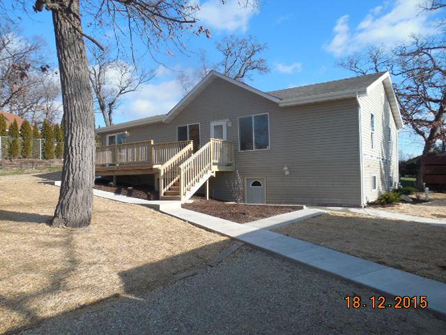 24562 W Oak St., Round Lake, IL 60073