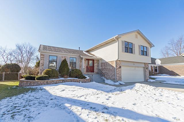 916 Long Meadow Dr., Schaumburg, IL 60193