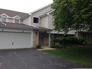 440 Somerset Ct. #D, Aurora, IL 60504