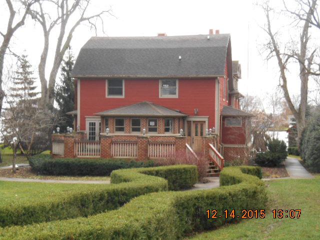 4418 N Riverdale Dr., Mchenry, IL 60051