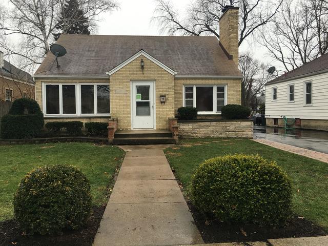 913 Woodlawn Ave., Waukegan, IL 60085