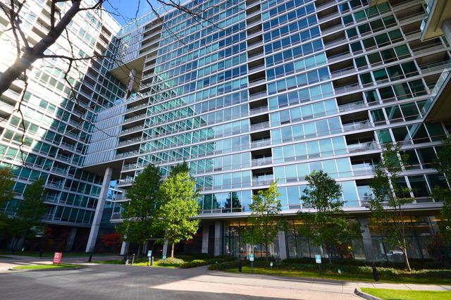 9715 Woods Dr. #1011, Skokie, IL 60077