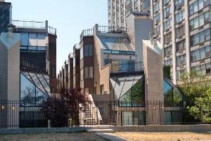 5747 N Sheridan Rd. #E, Chicago, IL 60660