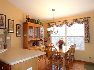 8212 Sierra Woods Ct., Carpentersville, IL 60110