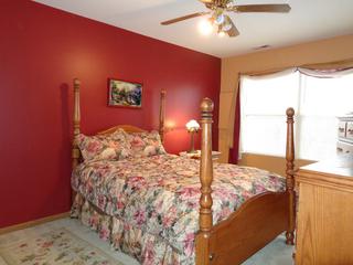 8212 Sierra Woods Ct., Carpentersville, IL 60110