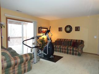 8212 Sierra Woods Ct., Carpentersville, IL 60110