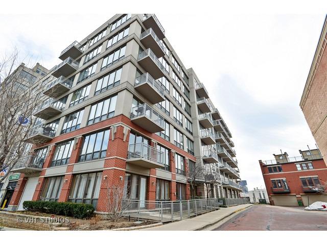1000 N Kingsbury St. #709, Chicago, IL 60610