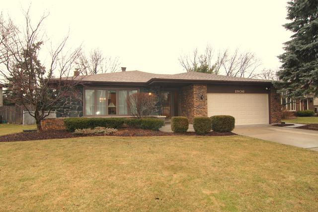 1906 Holly Ave., Darien, IL 60561