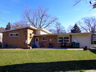 736 Pine St., Deerfield, IL 60015