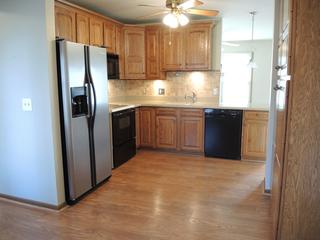 1718 Deer Run Dr., Montgomery, IL 60538