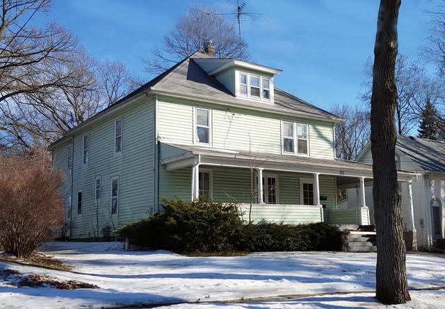 171 Lincoln Pkwy., Crystal Lake, IL 60014