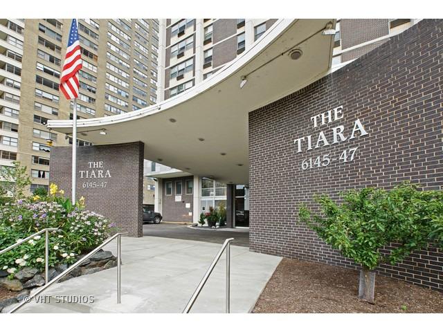 6145 N Sheridan Rd. #10C, Chicago, IL 60660
