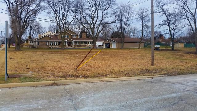 15W770 72nd St., Burr Ridge, IL 60521