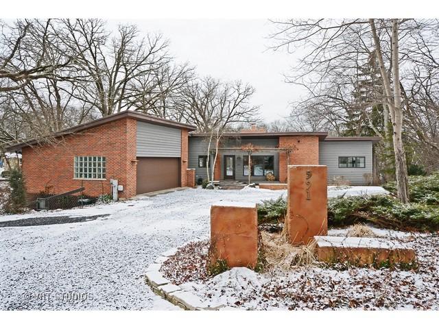 591 Glen Cir., North Barrington, IL 60010