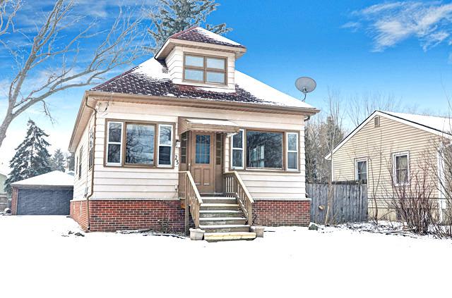 25 E Des Moines St., Westmont, IL 60559