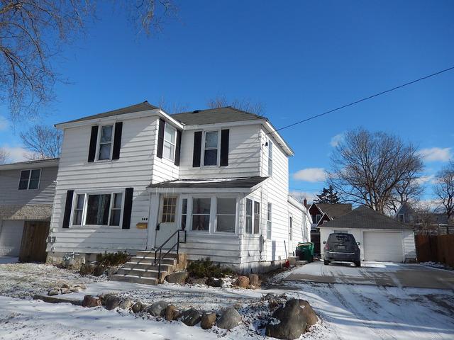 308 Hickory St., Dekalb, IL 60115