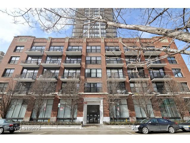 210 S Desplaines St. #2010, Chicago, IL 60661