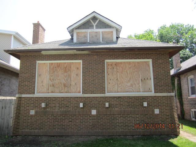 8105 S Dante Ave., Chicago, IL 60619