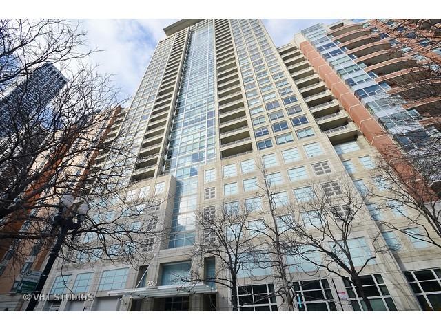 250 E Pearson St. #1806, Chicago, IL 60611
