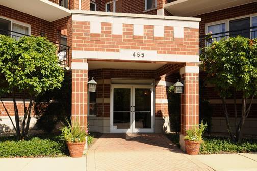 455 W Front St. #502, Wheaton, IL 60187