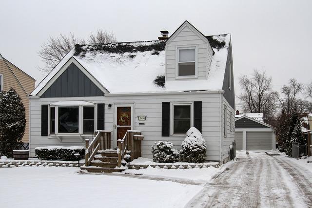5365 Otto Pl., Oak Lawn, IL 60453