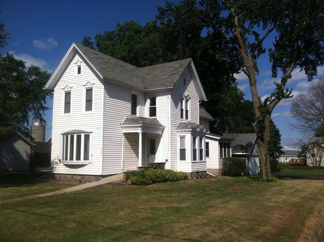 10202 Main St., Hebron, IL 60034