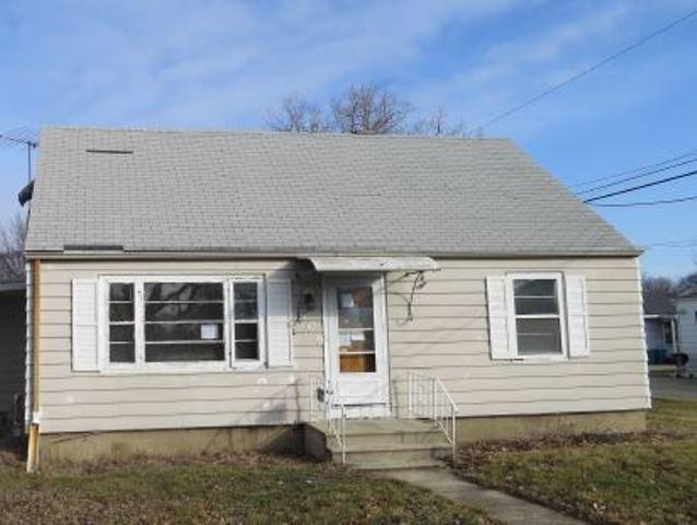 708 Simms St., Aurora, IL 60505