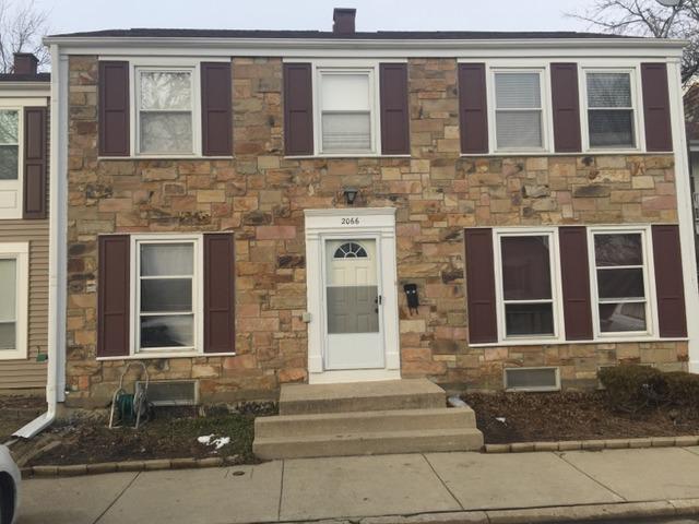 2066 Danbury Pl., Hoffman Estates, IL 60169