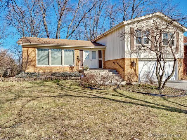 283 Columbine Dr., Clarendon Hills, IL 60514