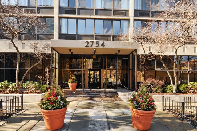 2754 N Hampden Ct. #1806, Chicago, IL 60614